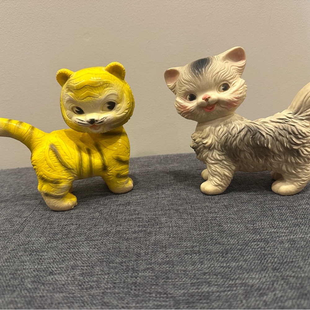 1960’s Edward Mobley vintage Squeak Dog & Cat